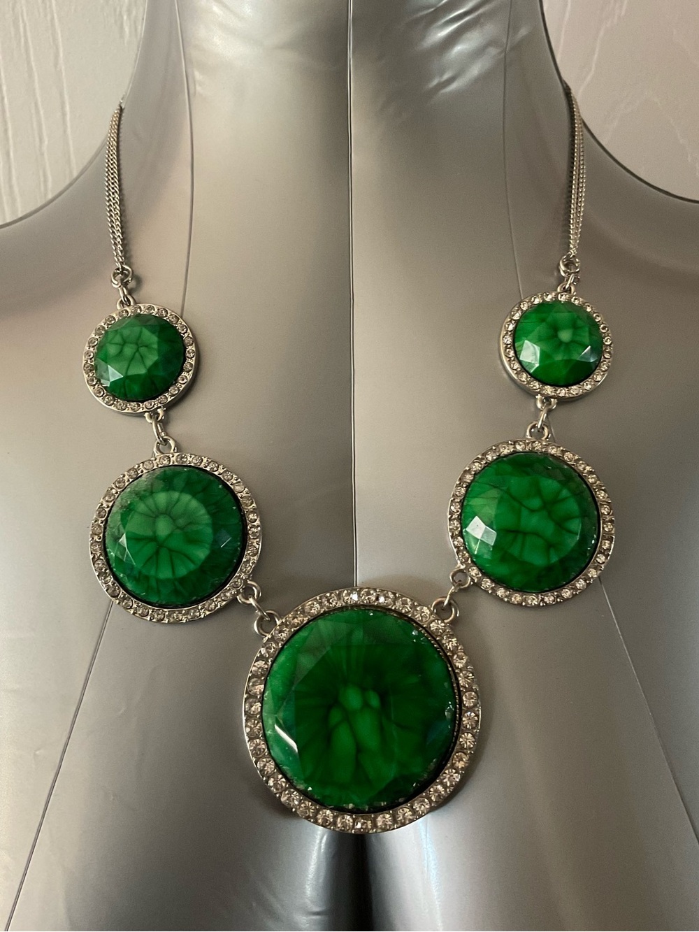 Vera Wang Simply Vera Silver Tone Green Round Stone and Rhinestone Necklace
